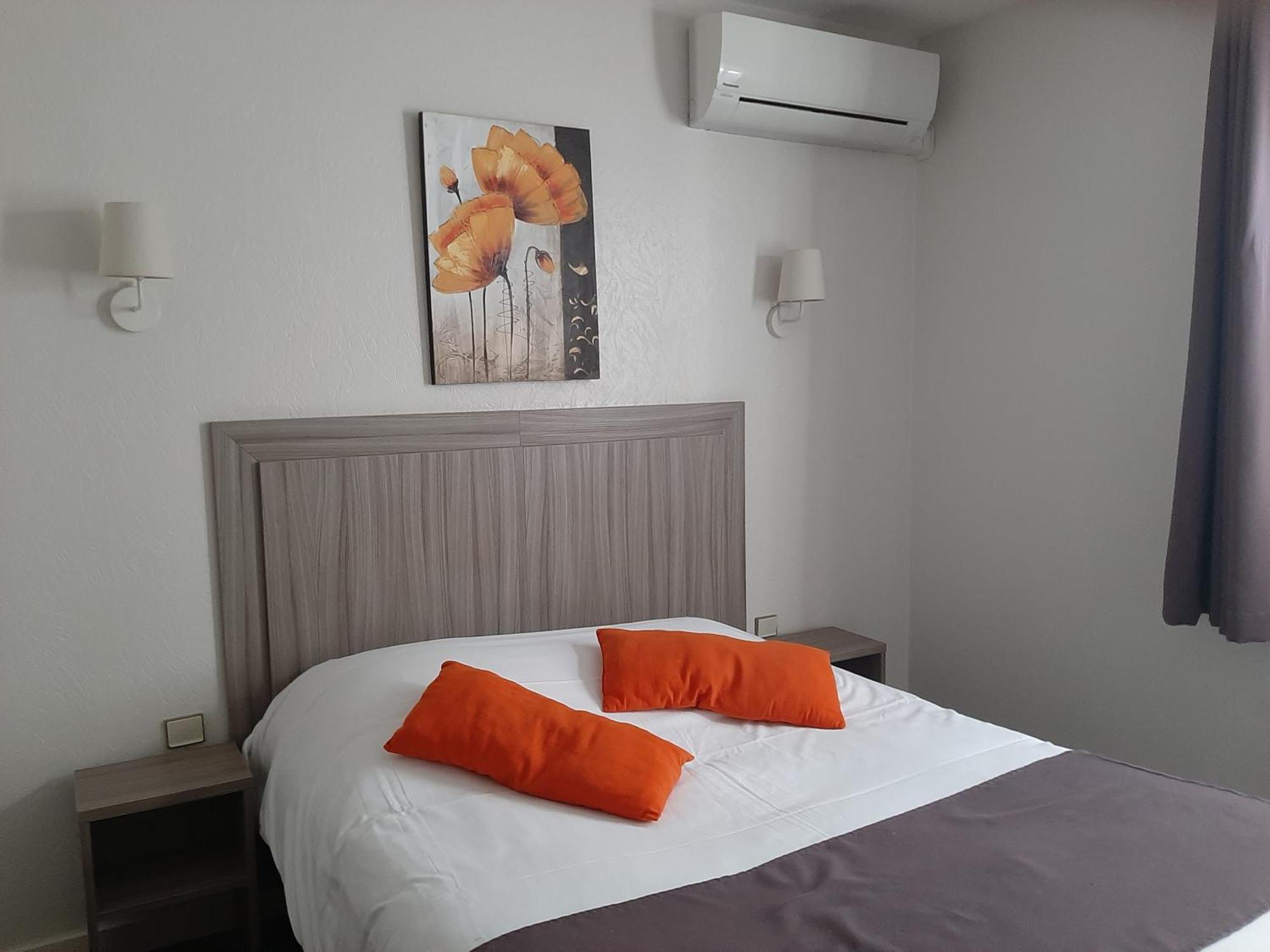 Hotel Sure By Western Saintes