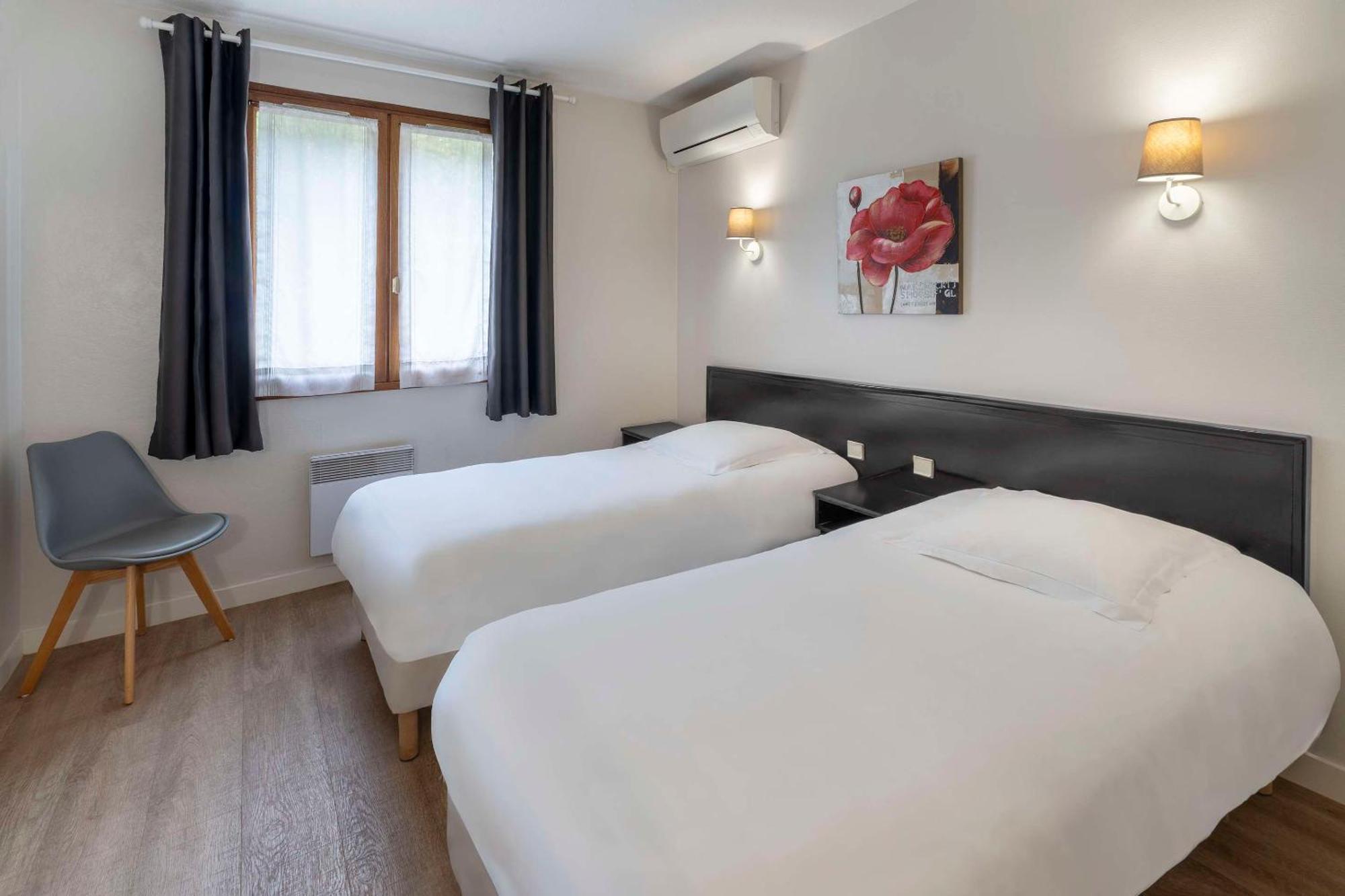 Hotel Sure By Western Saintes