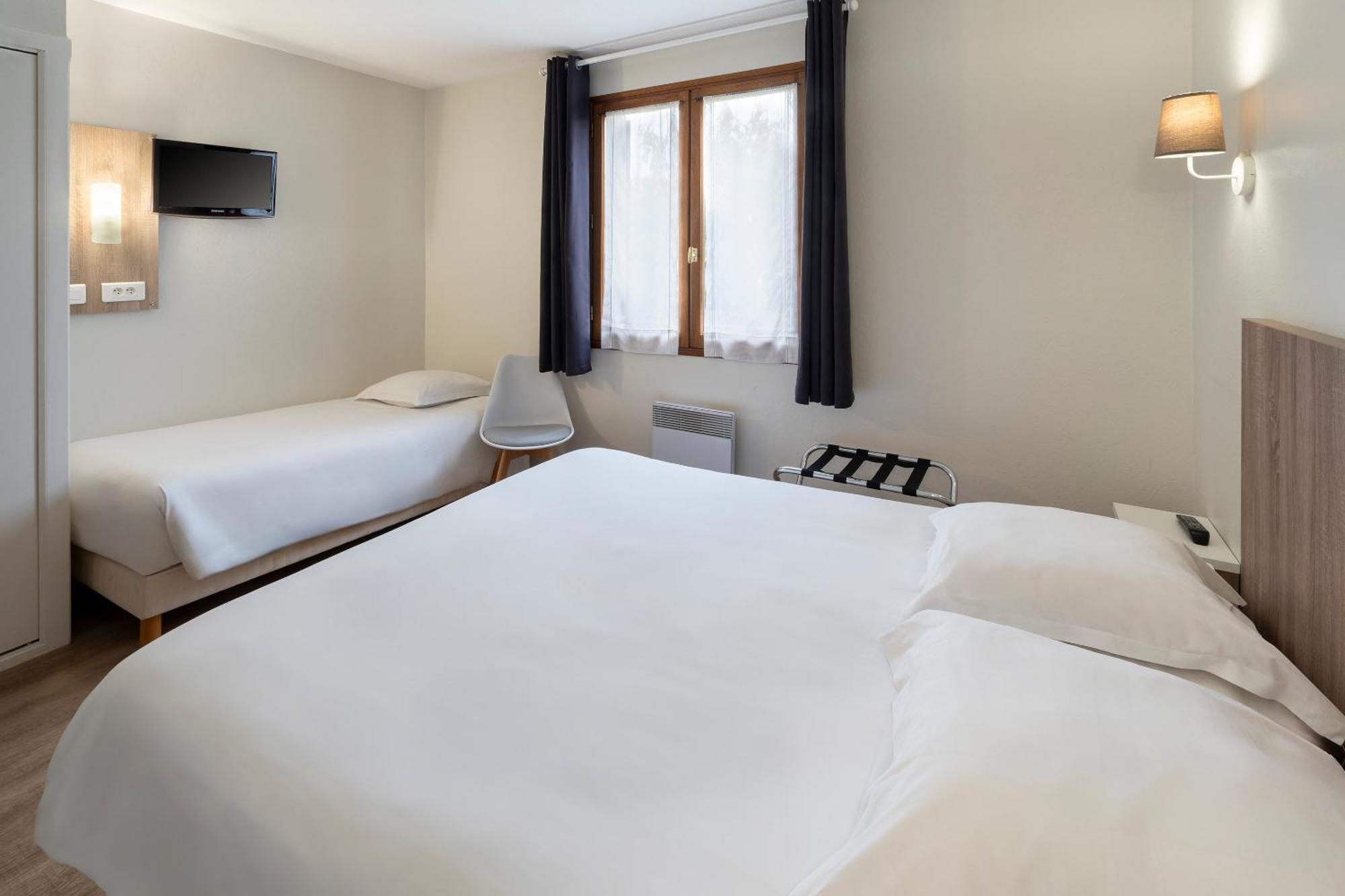 Hotel Sure By Western 3*